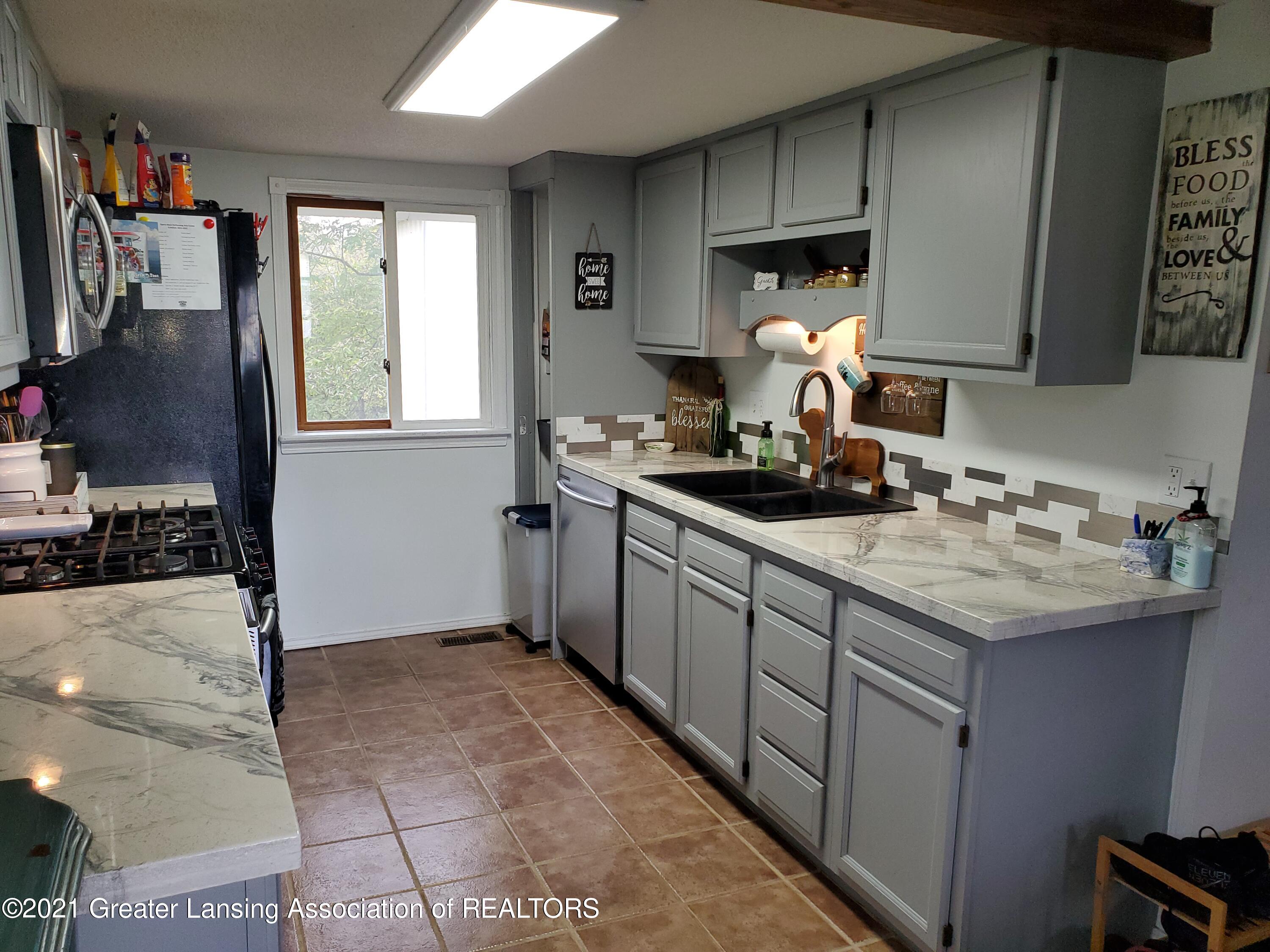 525 Lyons Road Portland, MI 48875 - Photo 6 of 38 20211101_144044