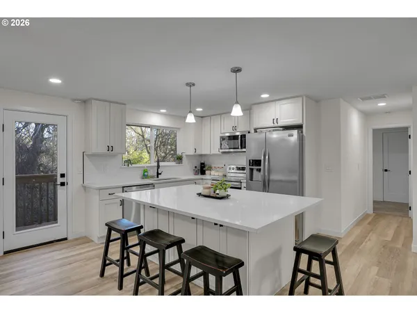 $524,900 | 680 Southwest Willow Creek Drive, Beaverton, OR 97003