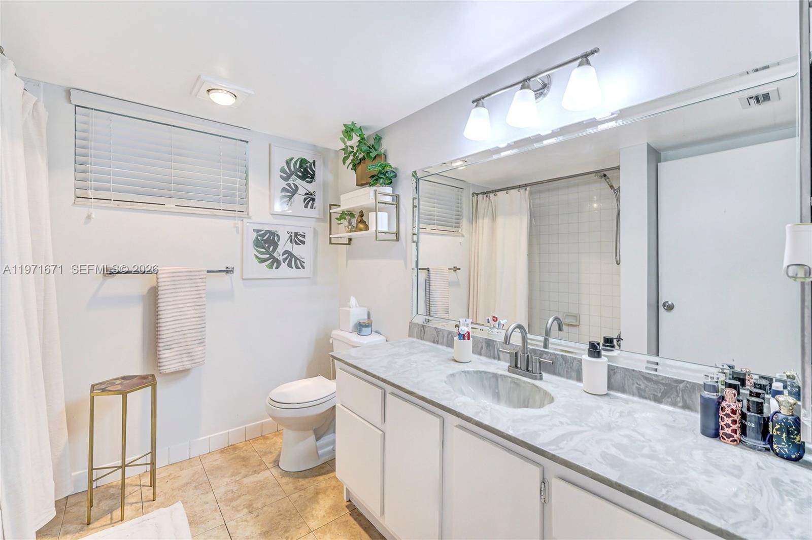 601 Ives Dairy Road Miami, FL 33179 - Photo 25 of 42