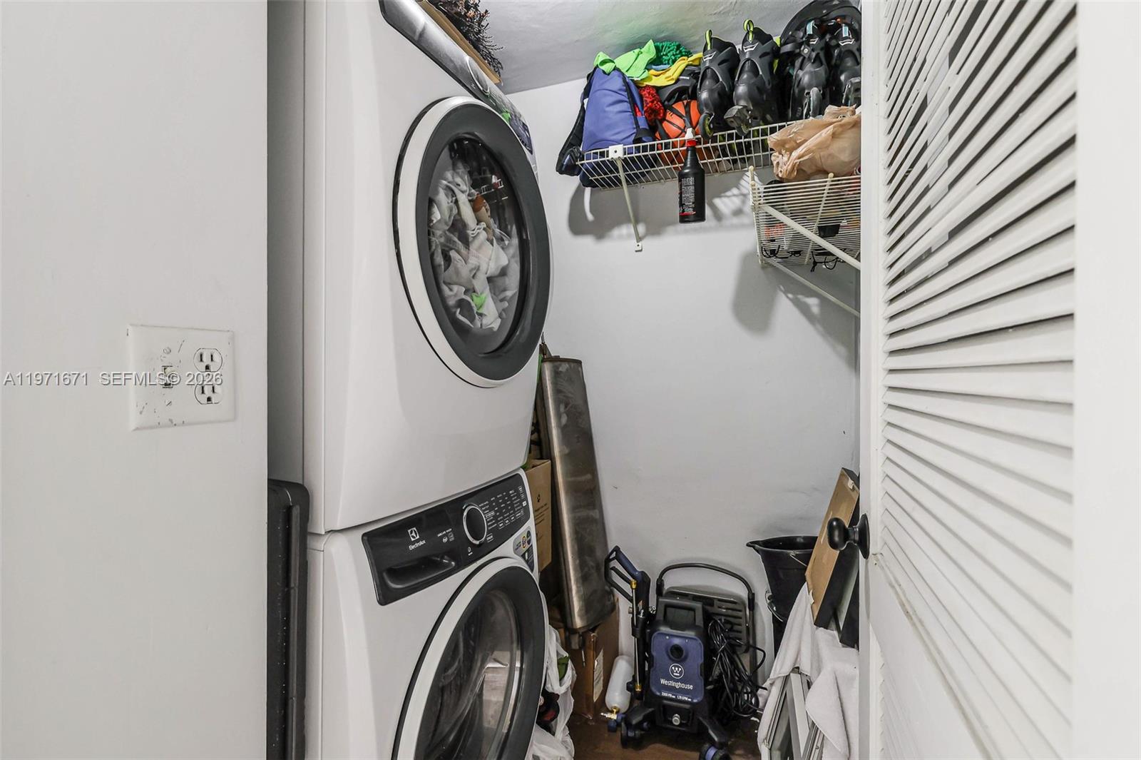 601 Ives Dairy Road Miami, FL 33179 - Photo 26 of 42