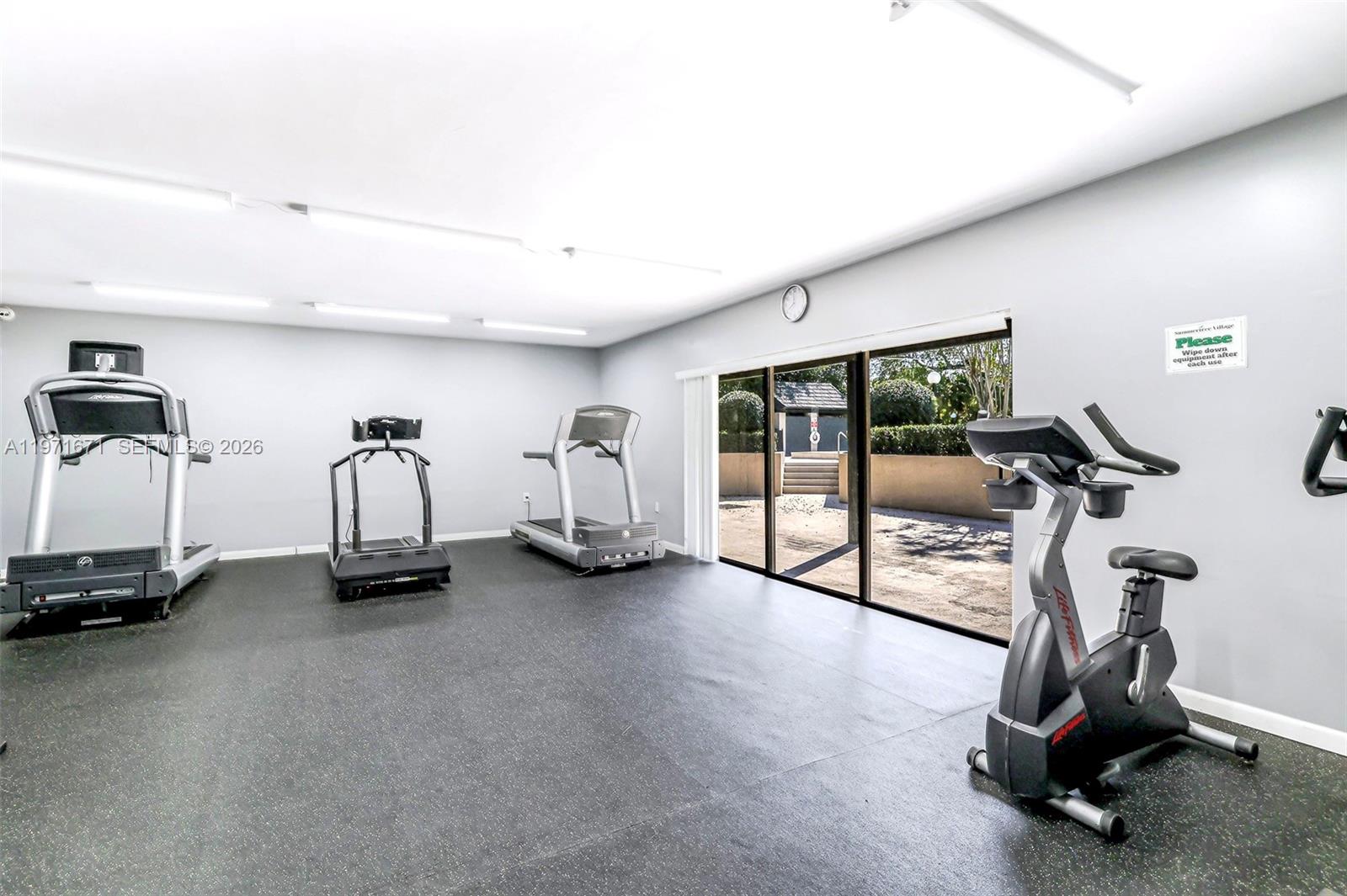 601 Ives Dairy Road Miami, FL 33179 - Photo 35 of 42