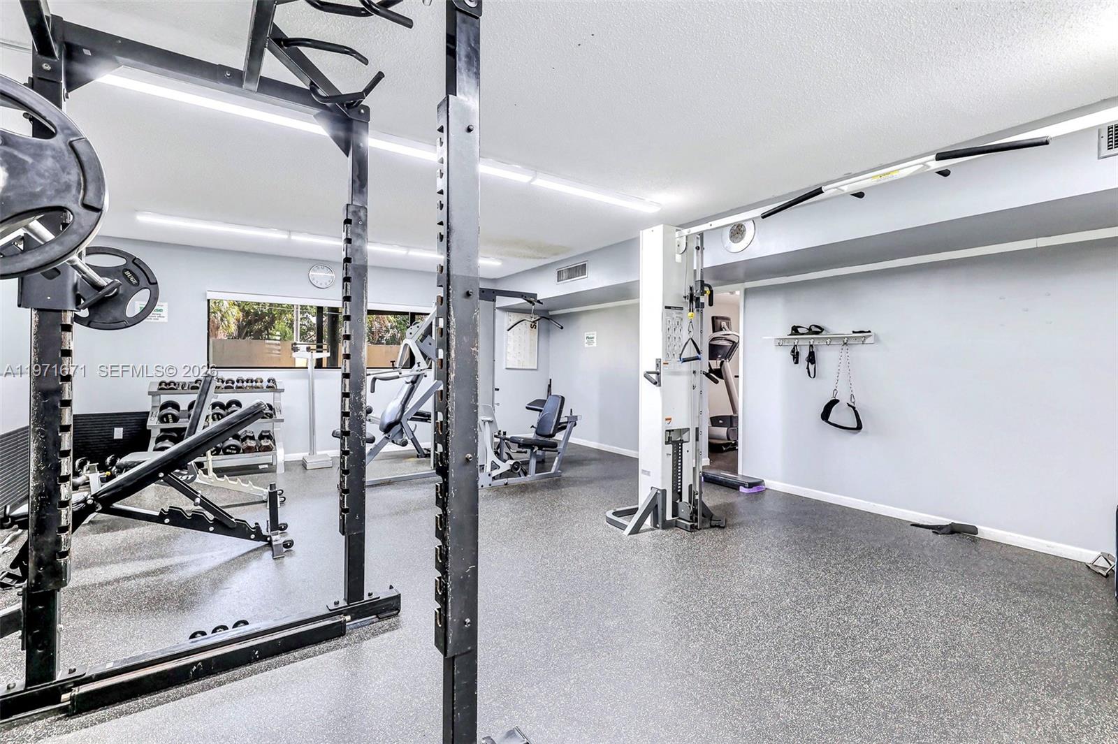 601 Ives Dairy Road Miami, FL 33179 - Photo 36 of 42