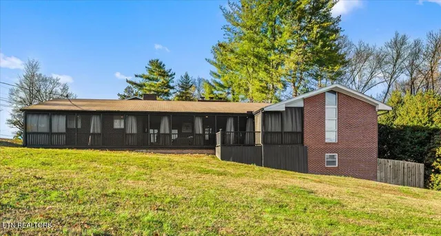 $454,000 | 1414 Rosalyn Drive, Knoxville, TN 37914