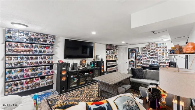 $470,000 | 1414 Rosalyn Drive, Knoxville, TN 37914