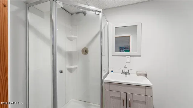 $470,000 | 1414 Rosalyn Drive, Knoxville, TN 37914