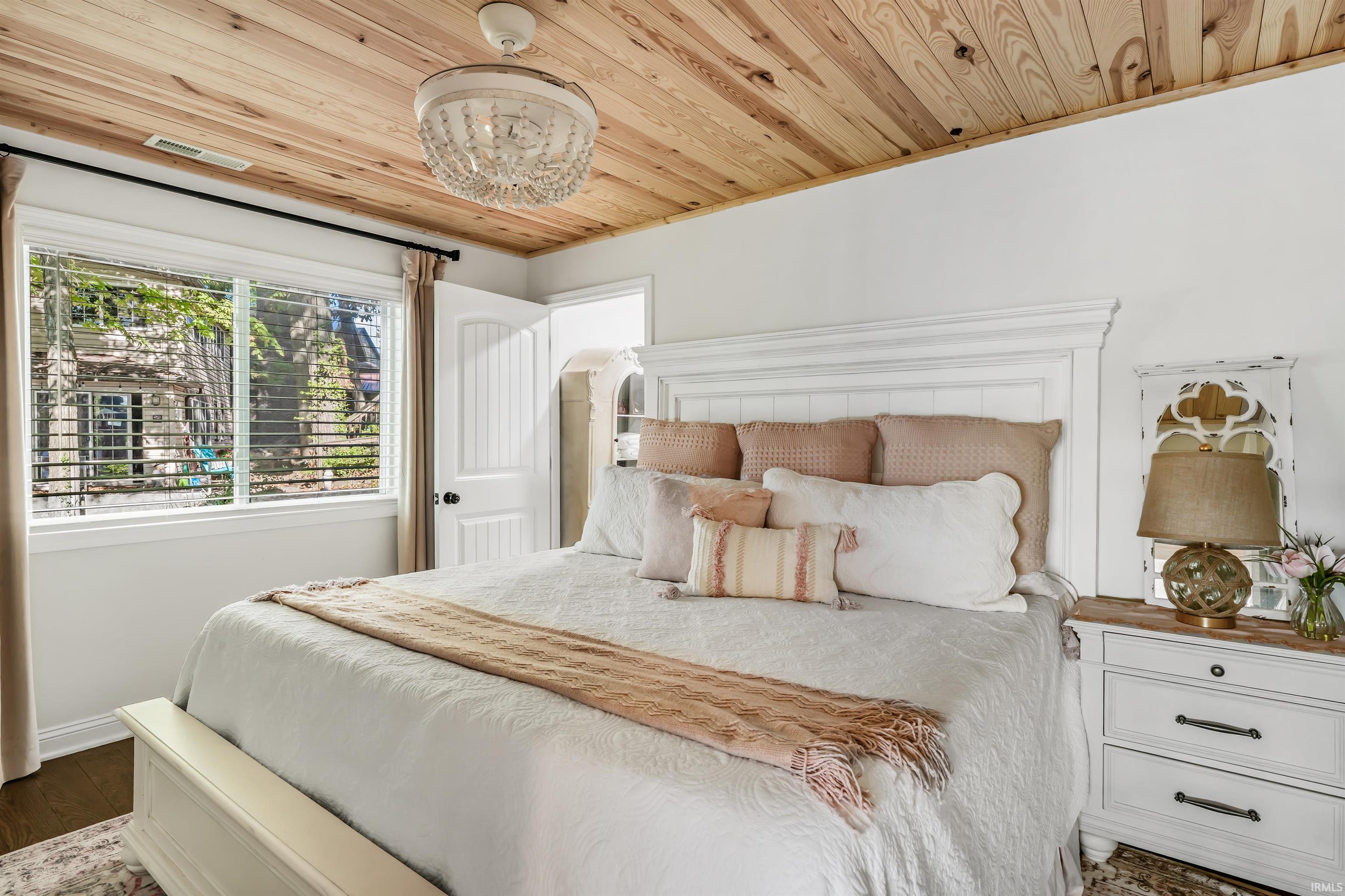 456 Spring Beach Road Rome City, IN 46784 - Photo 14 of 36