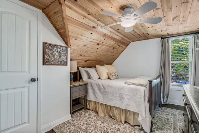 $765,000 | 456 Spring Beach Road, Rome City, IN 46784