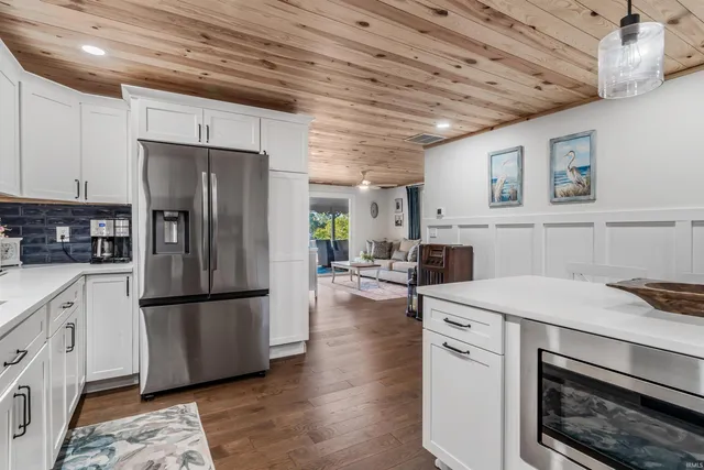 $765,000 | 456 Spring Beach Road, Rome City, IN 46784