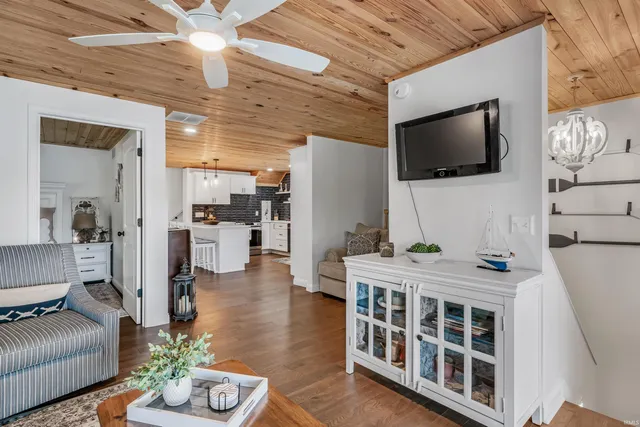 $765,000 | 456 Spring Beach Road, Rome City, IN 46784