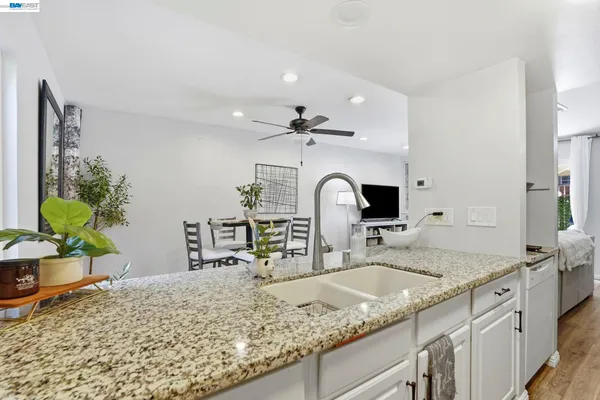 $398,000 | 5505 Roundtree Drive, Unit B, Concord, CA 94521