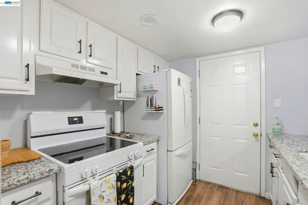 $398,000 | 5505 Roundtree Drive, Unit B, Concord, CA 94521