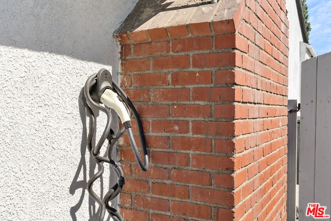 5752 Vesper Avenue Van Nuys, CA 91411 - Photo 25 of 30 a close up of a shower