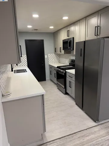 $459,000 | 239 East 20th Street, Tracy, CA 95376