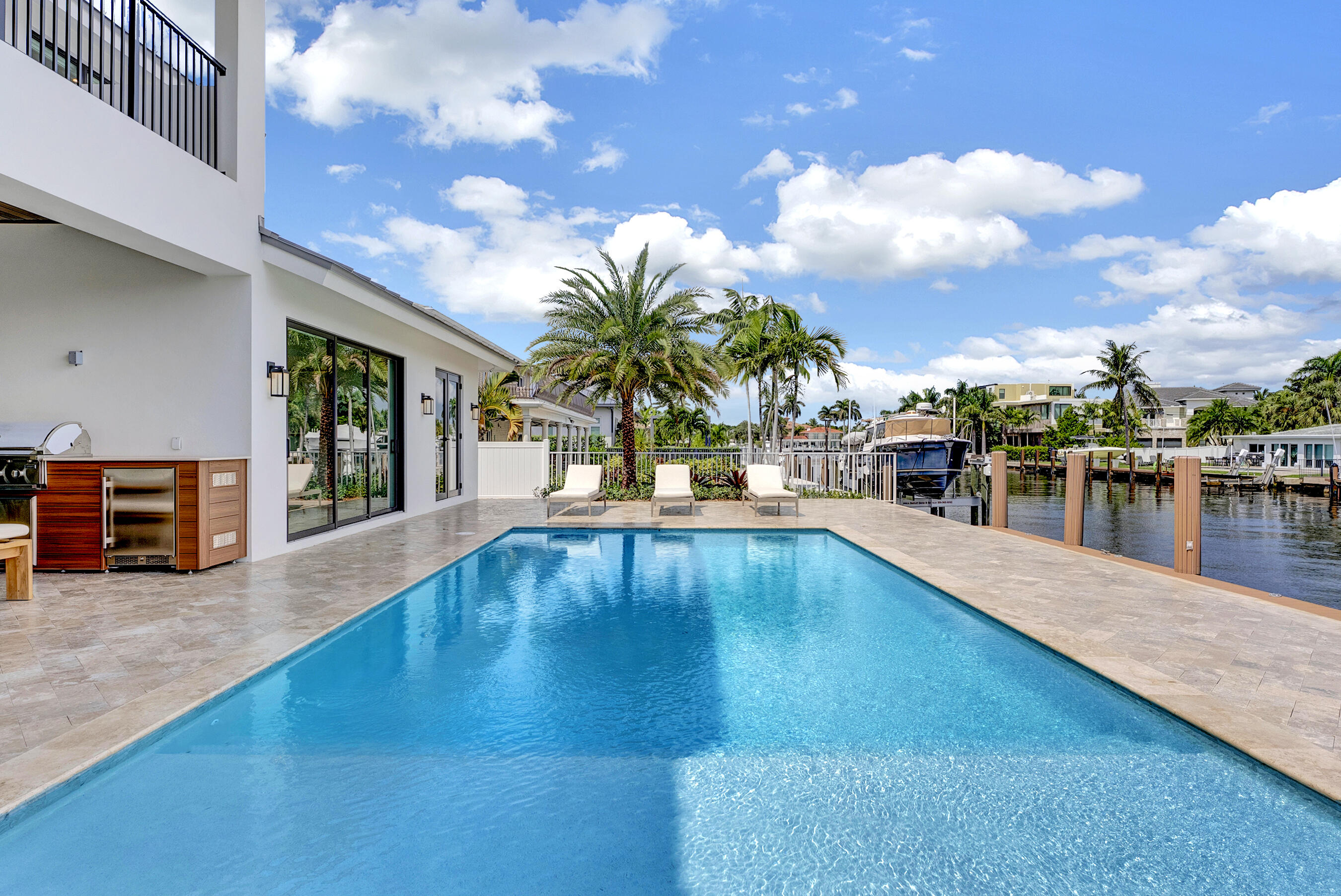 3205 Beacon Street Pompano Beach, FL 33062 - Photo 37 of 41 Pool daytime