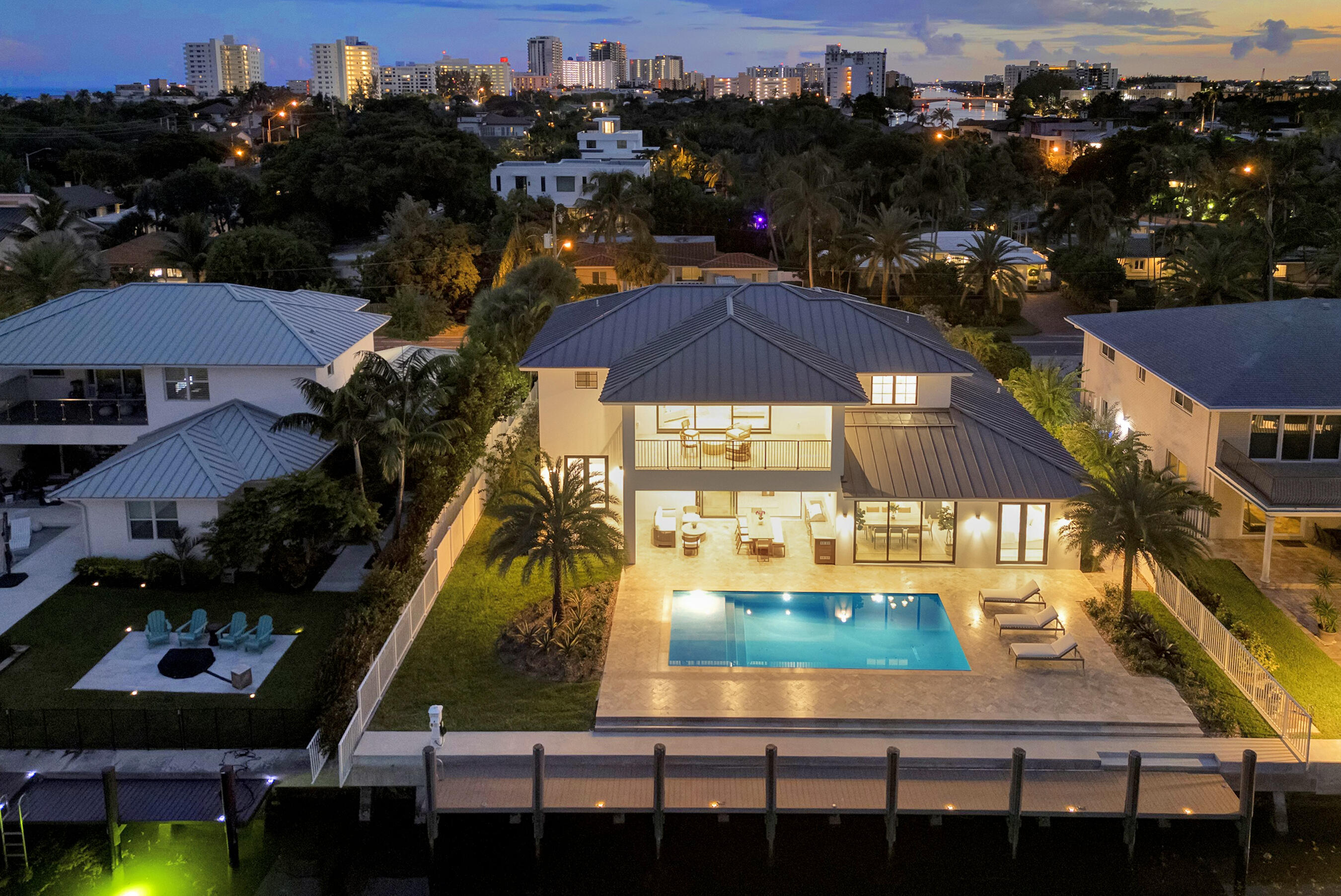 3205 Beacon Street Pompano Beach, FL 33062 - Photo 4 of 41 Backyard Exterior