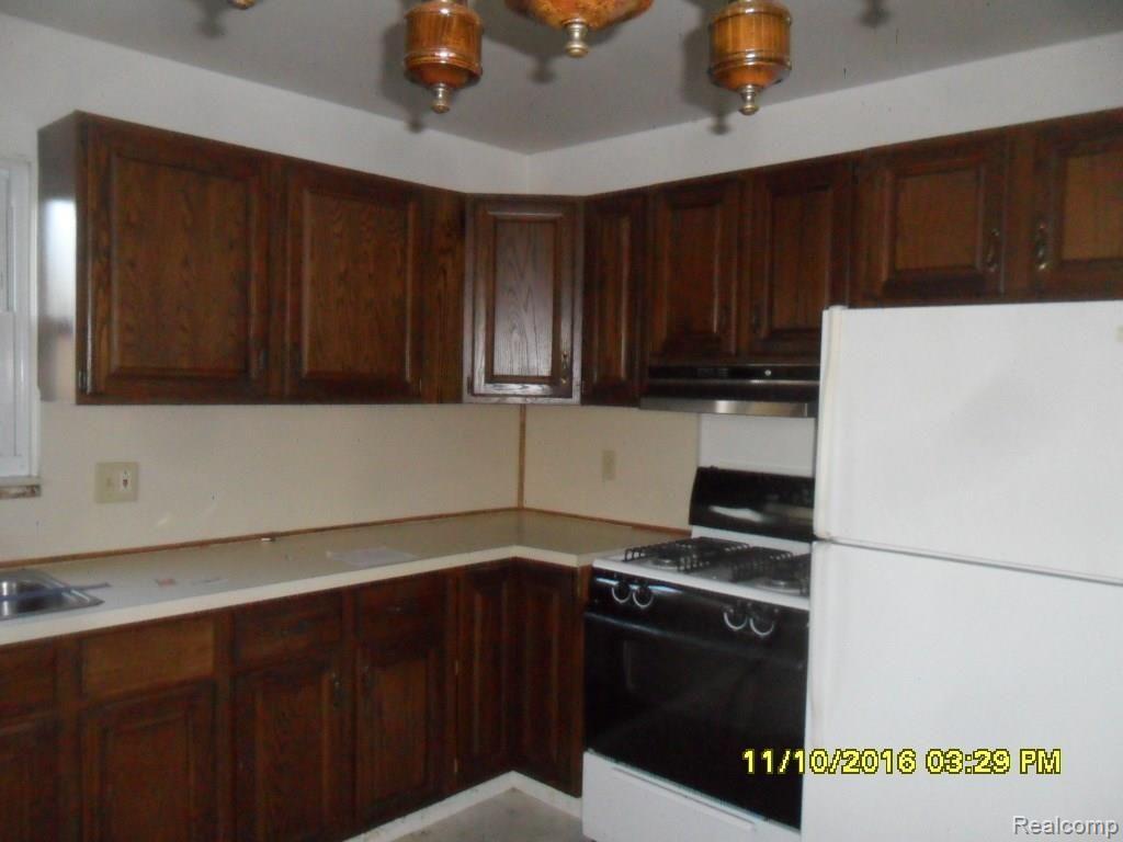 30522 Hayes Road Roseville, MI 48066 - Photo 7 of 11
