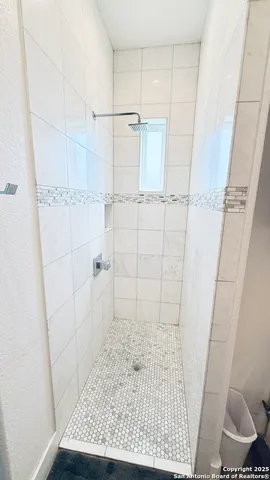 $1,350,000 | 4947 Farm To Market 2200, Hondo, TX 78861