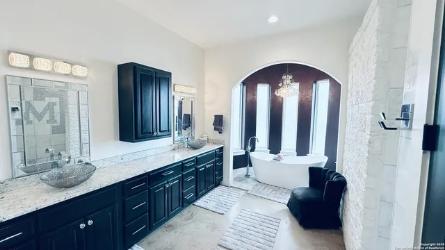 $1,350,000 | 4947 Farm To Market 2200, Hondo, TX 78861