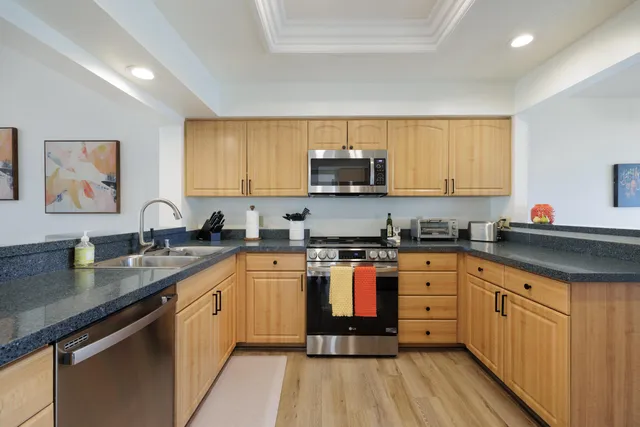 $6,000 | 156 Falls Court, Palm Desert, CA 92211