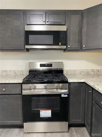 $139,900 | 2020 6th Street, Madison, IL 62060