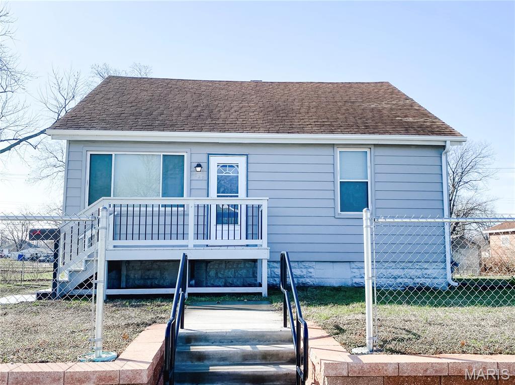 2020 6th Street Madison, IL 62060 - Photo 2 of 27