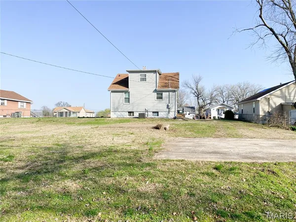 $129,900 | 2020 6th Street, Madison, IL 62060