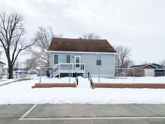 $139,900 | 2020 6th Street, Madison, IL 62060