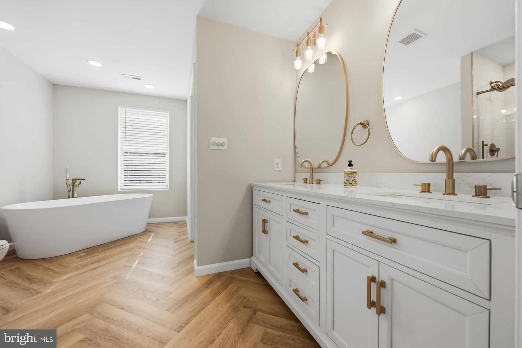 3476 South River Terrace Edgewater, MD 21037 - Photo 34 of 65 Primary Bathroom