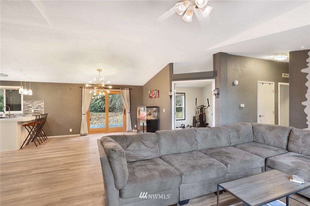 194 Lake Samish Road Bellingham, WA 98229 - Photo 12 of 40 Gallery Image 12