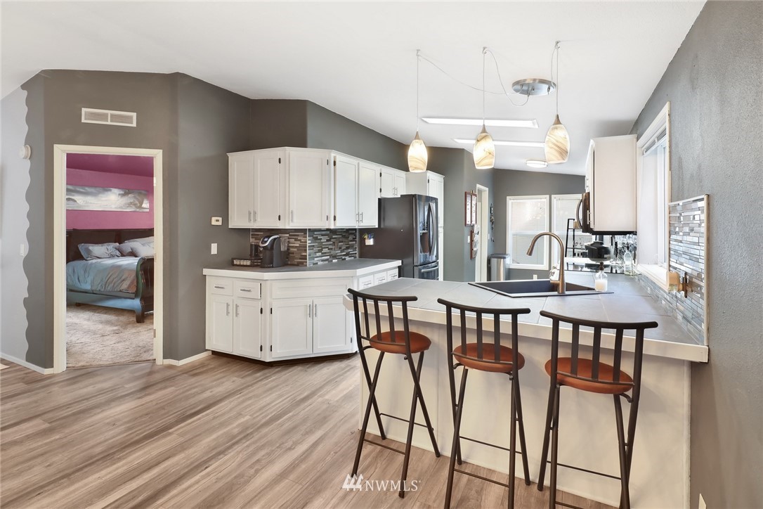 194 Lake Samish Road Bellingham, WA 98229 - Photo 6 of 40 Gallery Image 6