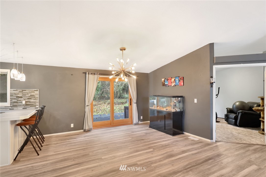 194 Lake Samish Road Bellingham, WA 98229 - Photo 9 of 40 Gallery Image 9