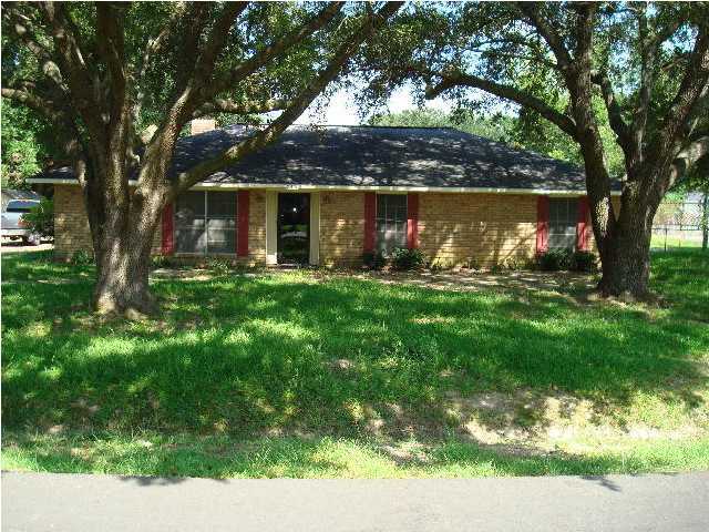 213 Roderick Street Ville Platte, LA 70586 - Photo 1 of 4 Primary Photo