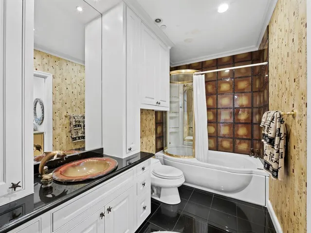 $15,550,000 | 6685 Gulf Of Mexico Drive, Longboat Key, FL 34228