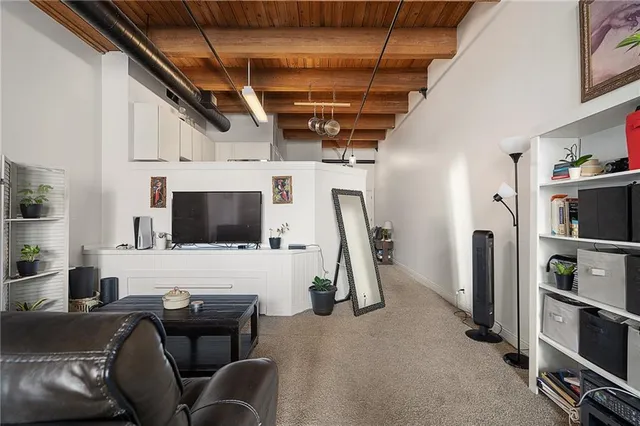 $150,000 | 700 Broadway Boulevard, Unit 210, Kansas City, MO 64105