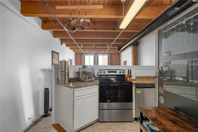 $150,000 | 700 Broadway Boulevard, Unit 210, Kansas City, MO 64105