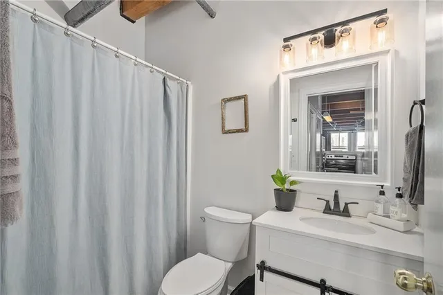 $150,000 | 700 Broadway Boulevard, Unit 210, Kansas City, MO 64105