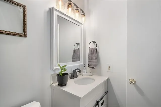 $150,000 | 700 Broadway Boulevard, Unit 210, Kansas City, MO 64105