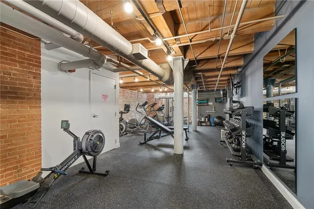 $150,000 | 700 Broadway Boulevard, Unit 210, Kansas City, MO 64105