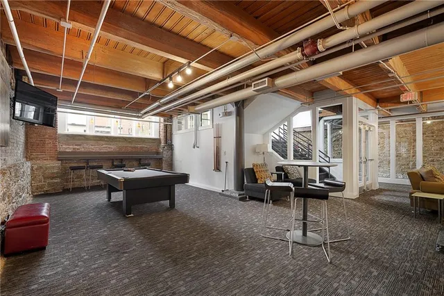 $150,000 | 700 Broadway Boulevard, Unit 210, Kansas City, MO 64105