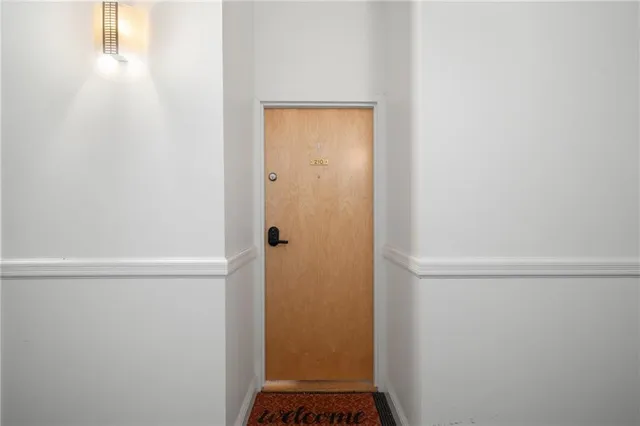 $150,000 | 700 Broadway Boulevard, Unit 210, Kansas City, MO 64105