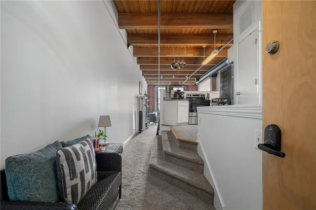 $150,000 | 700 Broadway Boulevard, Unit 210, Kansas City, MO 64105