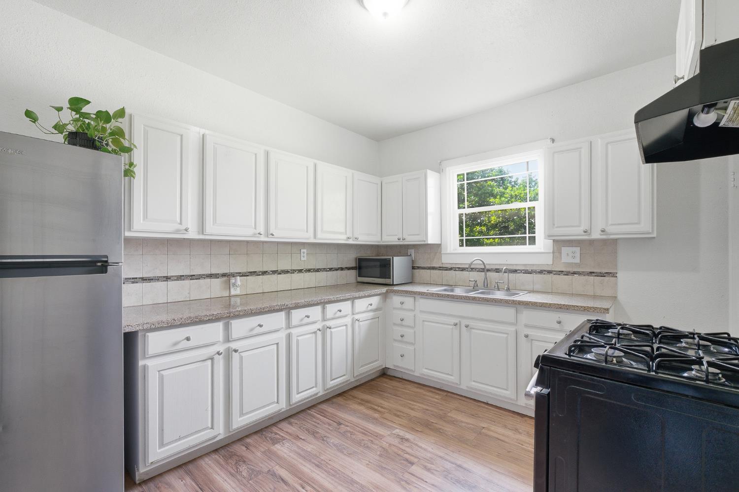 1920 9th Street Sanger, CA 93657 - Photo 17 of 34