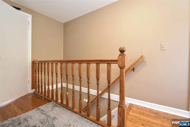 $800,000 | 260 West Allendale Avenue, Allendale, NJ 07401