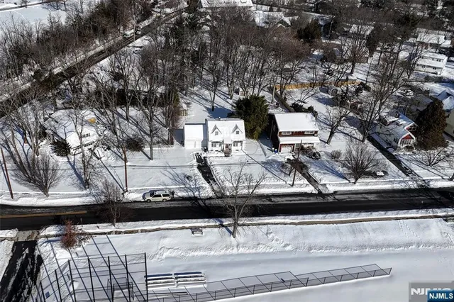 $800,000 | 260 West Allendale Avenue, Allendale, NJ 07401