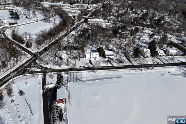 $800,000 | 260 West Allendale Avenue, Allendale, NJ 07401