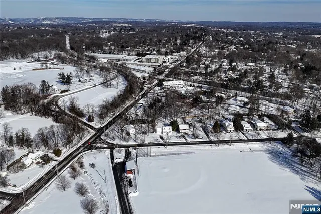 $800,000 | 260 West Allendale Avenue, Allendale, NJ 07401