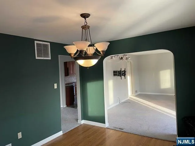 $800,000 | 260 West Allendale Avenue, Allendale, NJ 07401