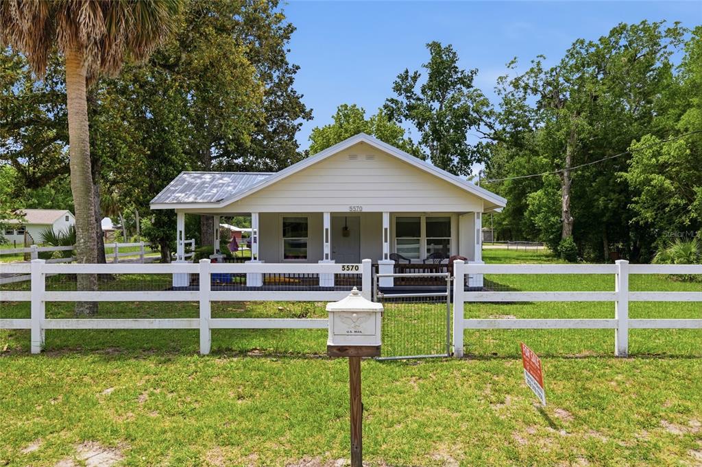 5570 Navarre Avenue Hampton, FL 32044 - Photo 3 of 17