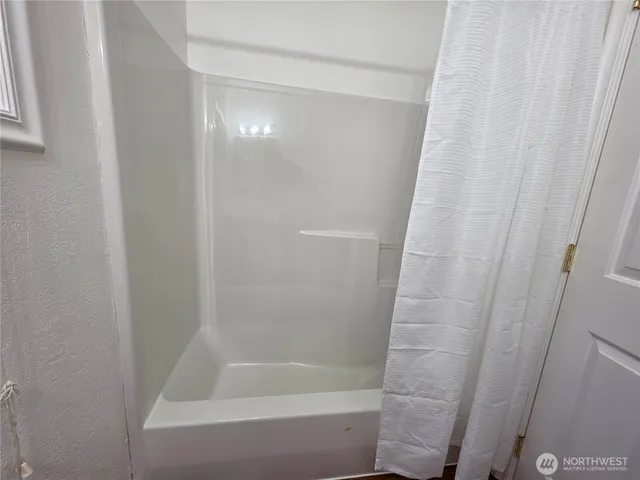 $1,595 | 3306 South Camano Drive, Unit B, Camano Island, WA 98282