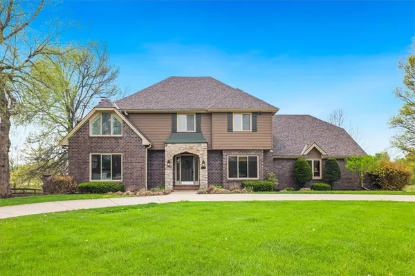 $1,050,000 | 5601 West 181st Street, Stilwell, KS 66085
